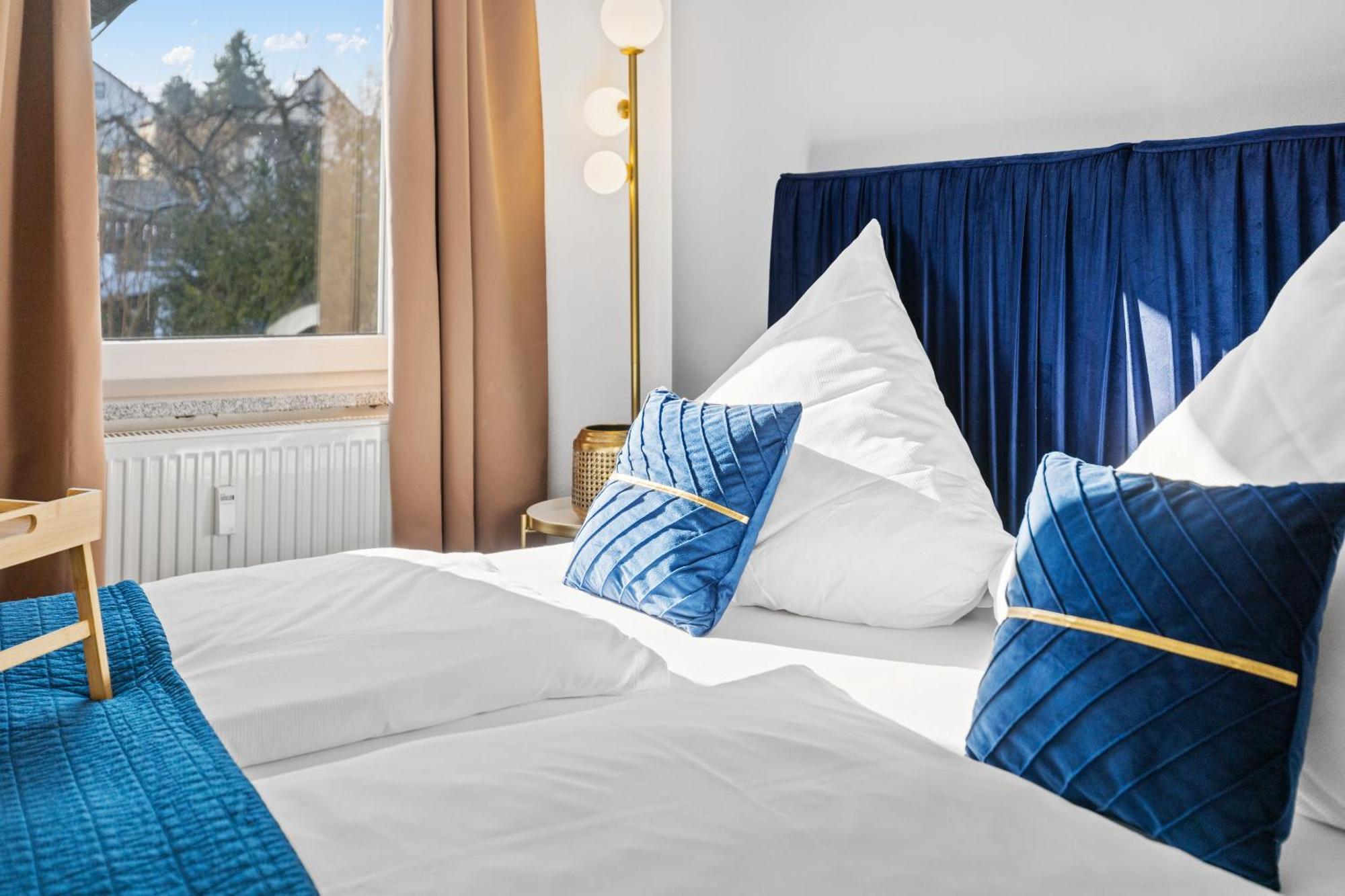 Goldcream Suites - Modern - Netflix - Free Parking Günzburg Exteriör bild
